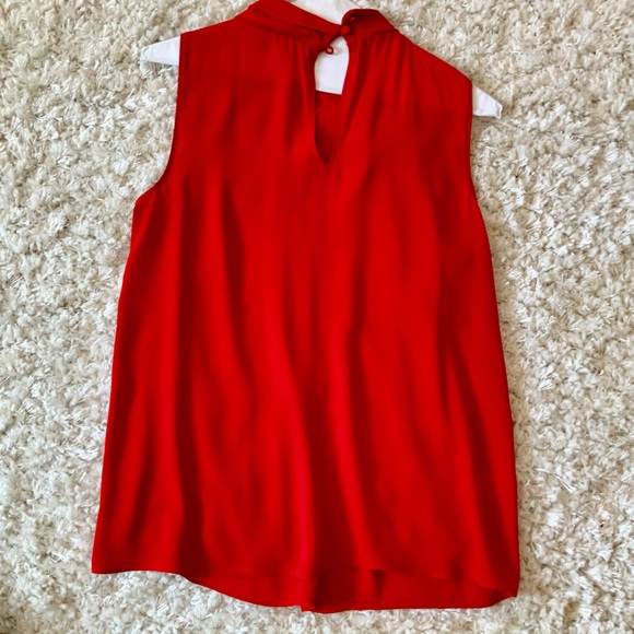 Ann Taylor size small sleeveless blouse. - Picture 3 of 3
